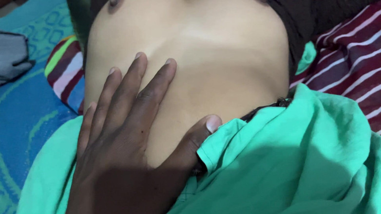 Ritu: Bhabhi si užívá noc se svým švagrem