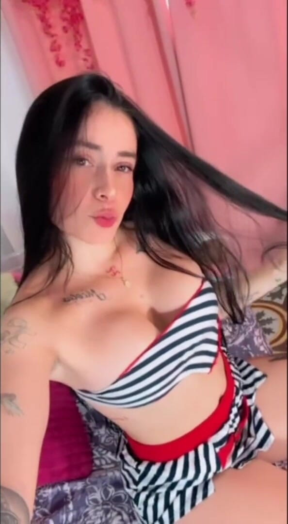 Gilr latinas: Latina Sex Naked Body Perfect Masturbation Dildo