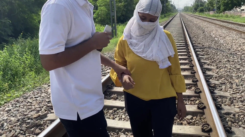 Pinkididi: Video seks pepek ketat awek kampung desi di luar video...