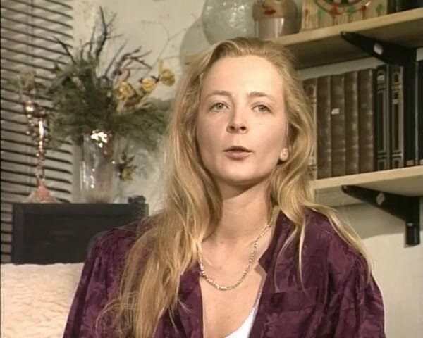 YOUR FIRST PORN: Štíhlá Gina miluje zdravé jídlo