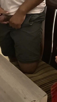 Je séduit mon demi-frère coquin pour qu’il me baise