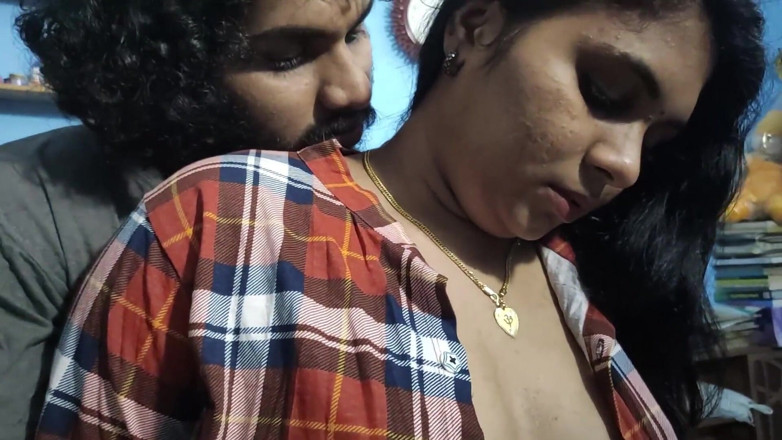 Vaigavarun45: Rimozione di sesso e camicia calda moglie traditrice