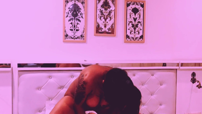 HOTKAMASUTRA: aakaash or tejasvini ne ek risort men jaakar kiya seks