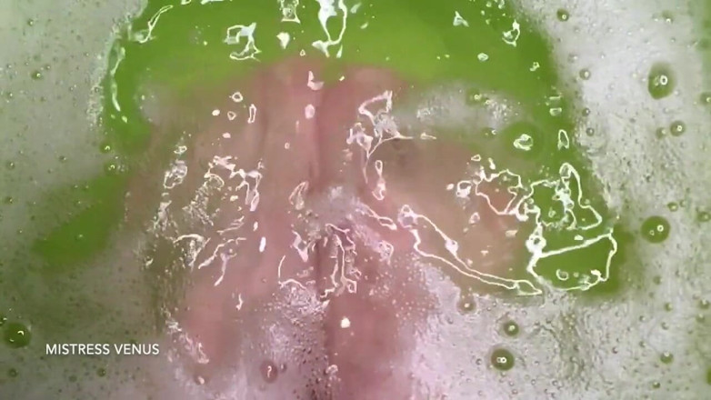 Mistress Hotwife Venus: Feet in a bubble bath slowmo