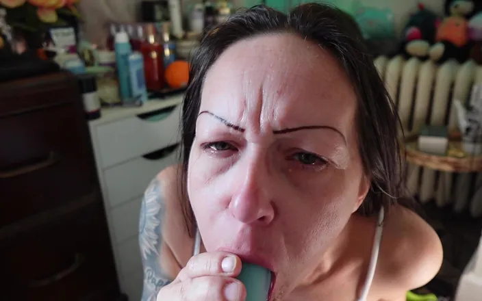 Raven Willow: Rozpoutaná orální posedlost