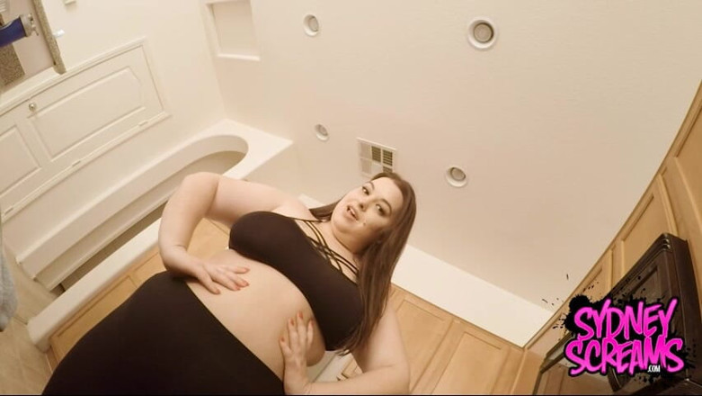 Sydney screams fetish: Giantess Girlfriend Eats - 480