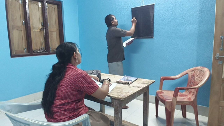 Sona bhabhi: Desi Indian 18 Years Old College Girl Sex with Her Teacher...