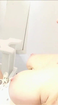 Acción de lezdom para dos chicas traviesas
