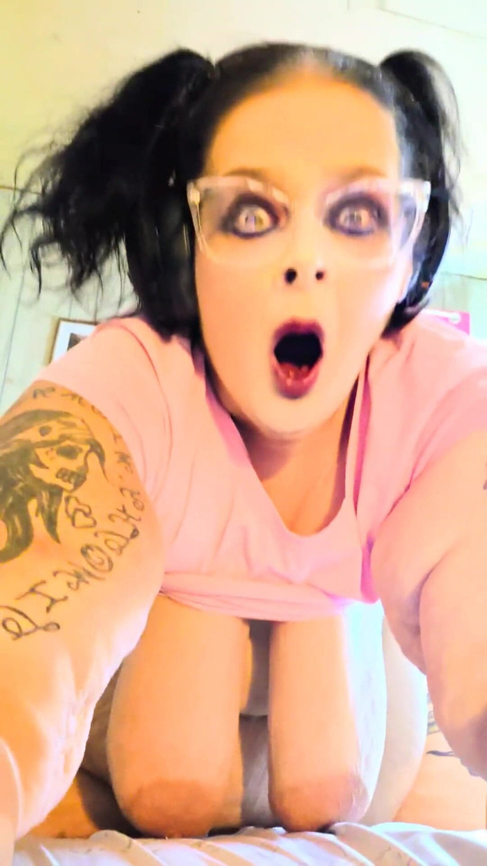 HerculesnVENUS: Nhận được những gì cô ấy xứng đáng với con điếm sẽ không im...