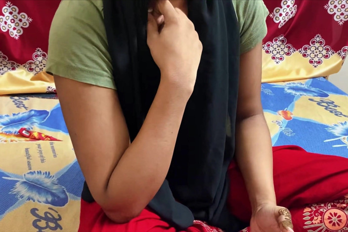 Bdsex24: Üvey annem evde yokken üvey annemin üvey oğlu beni sert sikiyor