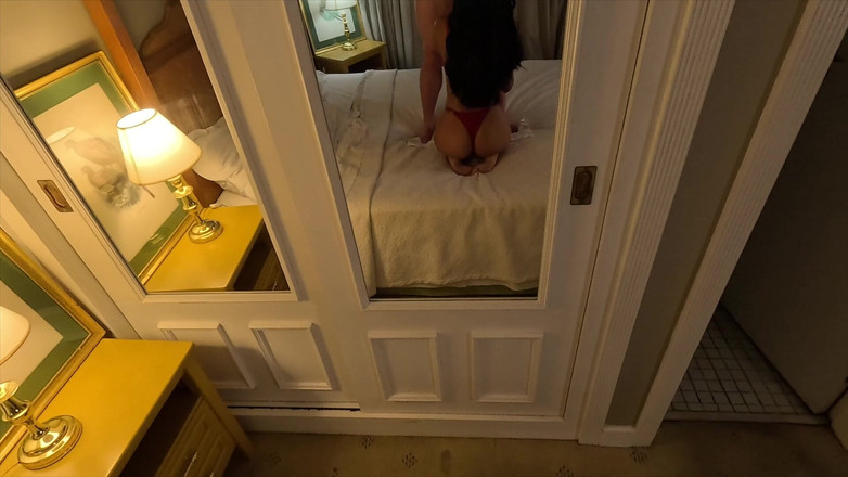 FlirtynDirty: Freche latina-krankenschwester reitet eier tief in leidenschaftlichem pOV-cowgirl-fick