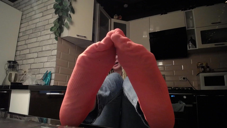 BadAssBitch: प्यारा पसीने से तर मोजे (कोई आवाज नहीं, सॉरी लड़के)