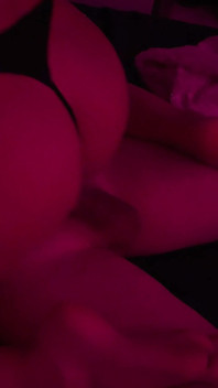 비명, 신음, 대화, 성욕 중독자, 깊은 삽입을 좋아함