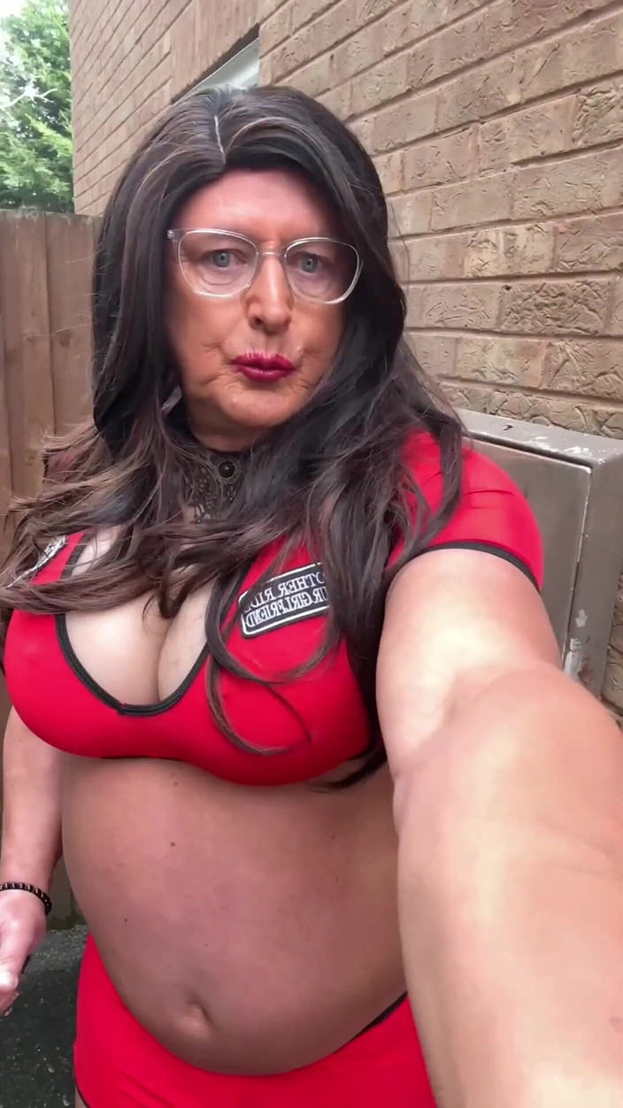 Kelly CD 2022: Crossdresser seksi Kellycd2022 Diy Kelly Style dalam Stoking Jala dan...