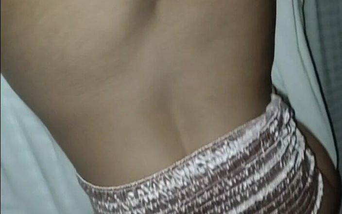 Trisha Hotness: Vuole che io mi sditalino da dietro e la faccia...