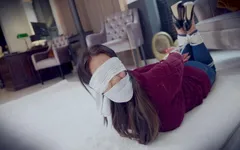 查理摩纳哥 - 寂静的夜晚变成了沉重的束缚