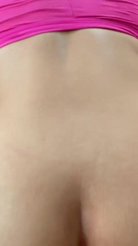 날씬한 창녀가 큰 자지로 개인 트레이너를 속이고 거대한 내부 사정을 받습니다.
