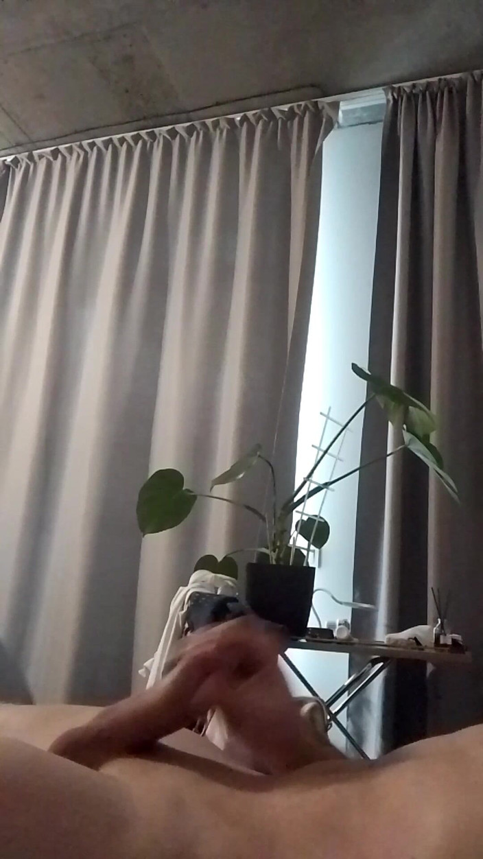 Acita: Masturbation zu hause