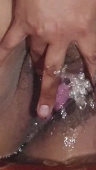 Latin Rain: Belly and squirt