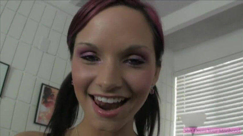 SweetFemdom: Ashley Sinclair quiere tus bolas