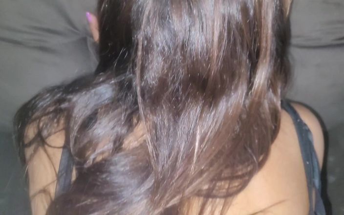 anal_queen_amateur: この熟女は非常に引き締まったお尻を持っています、あなたはそれにあなたの全体のペニスを入れることはできません