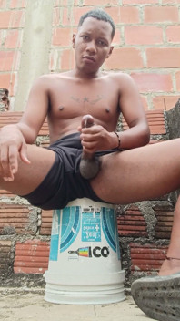 Joven Colombiano Se Masturba En La Azotea
