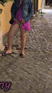 Extreme Pussy Flash in Paris: Teacher Gives Herself Fingering on the Street at Night - Public Orgasm!