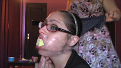 Selfgags classic: Paní Kailey dáví svého otroka! (Epizoda 2 ze 2)