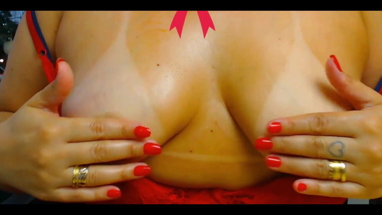 Camargo Hotwife: Mostré todo esta navidad - ven a chuparme los pechos - feliz...