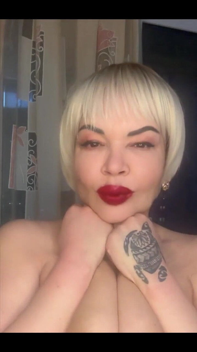 My Titties (Karmen MILF)