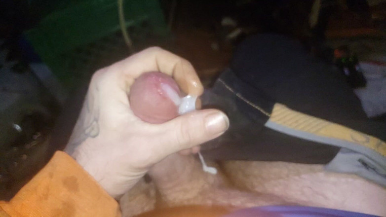 Bigshot: Bonne éjaculation dans un slowmo