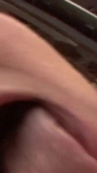La mora Angie Mojadp con tette naturali si masturba da sola con grandi giocattoli # 1