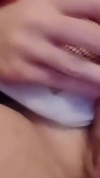 Marilyn dojí sama v Sexy Solo Stint