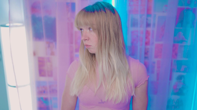 Jolie Lyon: Fratellastro, c'è una grossa voce che gira su di noi