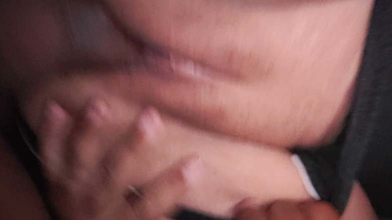 AngyAmazon: Côté baisée et creampie par une bite noire pendant que...