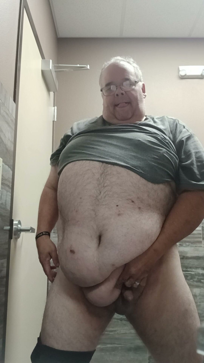 Gaydaddy2021: Дрочить у ванній кімнаті.