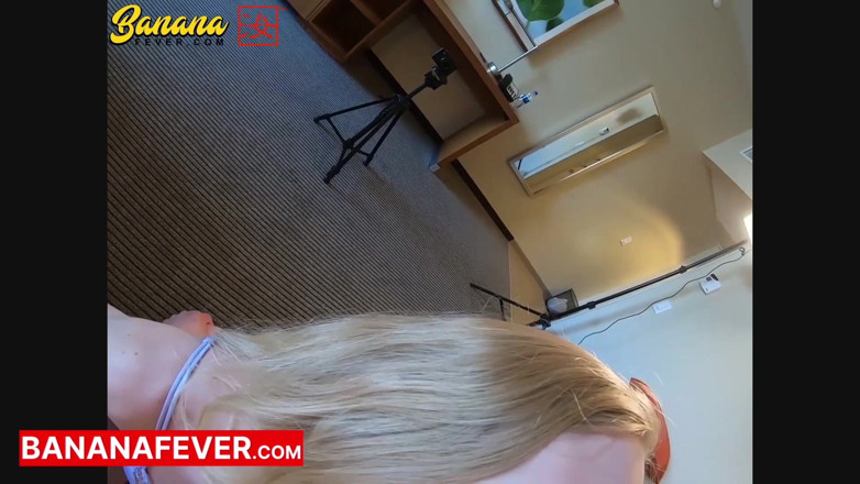 Banana Fever: Un Alto Ragazzo Asiatico Domina La Bionda Pallida Emma Starletto -...
