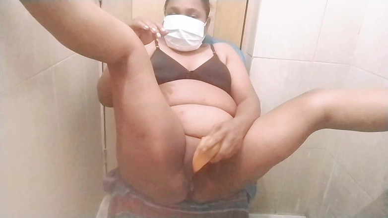 sexymusia1998: Một khoảnh khắc hài hước của chị dâu đánh cô ấy bằng...