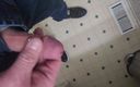 Pierced King: Pierced King&amp;#039;e mastürbasyon yapıyor