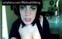 Melinah Viking: कैम शो स्तन चैट