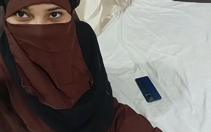 Dearshivani: Juicy Pussy of a Beautiful Muslim Girl, I've Never Fucked...