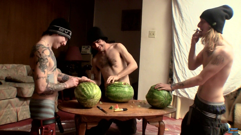 Straight naked thugs: 혹시 수박 따먹어'