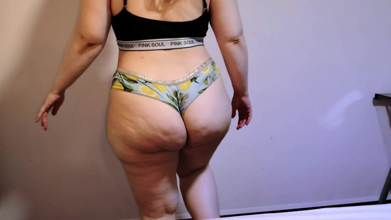 Nicole Passat: Nicole Spreads Her Butthole in Your Face