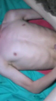 Un mec de 22 ans se fait baiser par Calixte