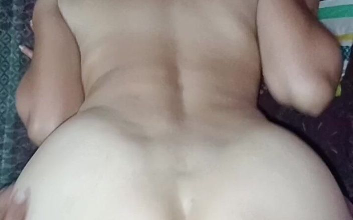 StepSiblingCaught: Une belle-mère baise en levrette avec son beau-fils