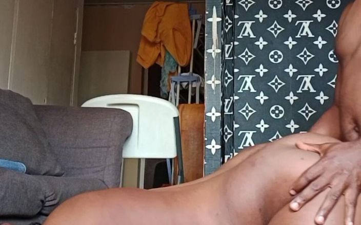 Pornbabe: Chàng trai yêu của tôi đụ tôi mạnh bạo hơn