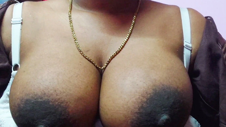 Desi Mohini: Azgın Hintli kız romantik seks yapmak istiyor