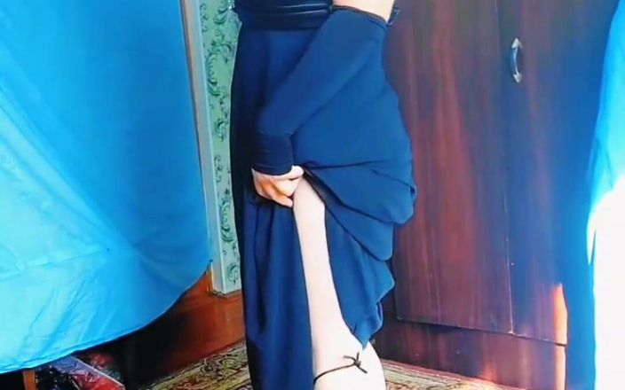 Kitty_Cross: Sizzling and sensational: dunia musikal crossdresser kitty