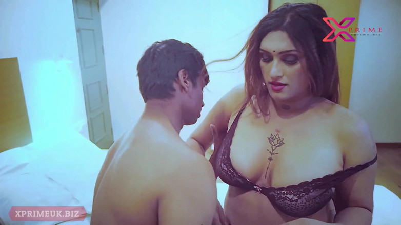 Indian Erotica: เพื่อนฉันสอนฉันวิธีเย็ด