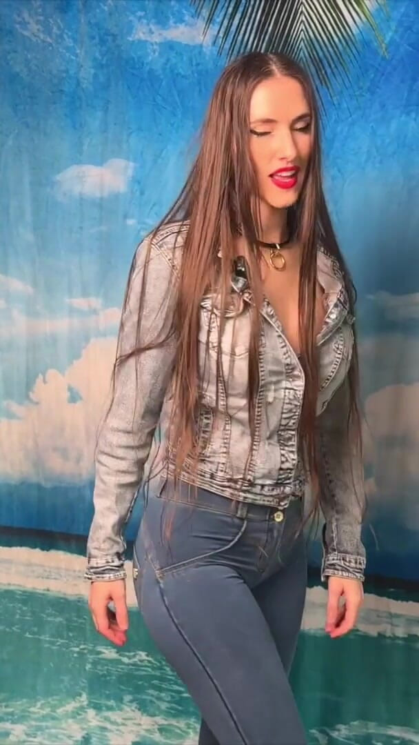 Piper Blush Has Great Jeans (Piper Blush) Piper Blush Has Great Jeans (Piper Blush)